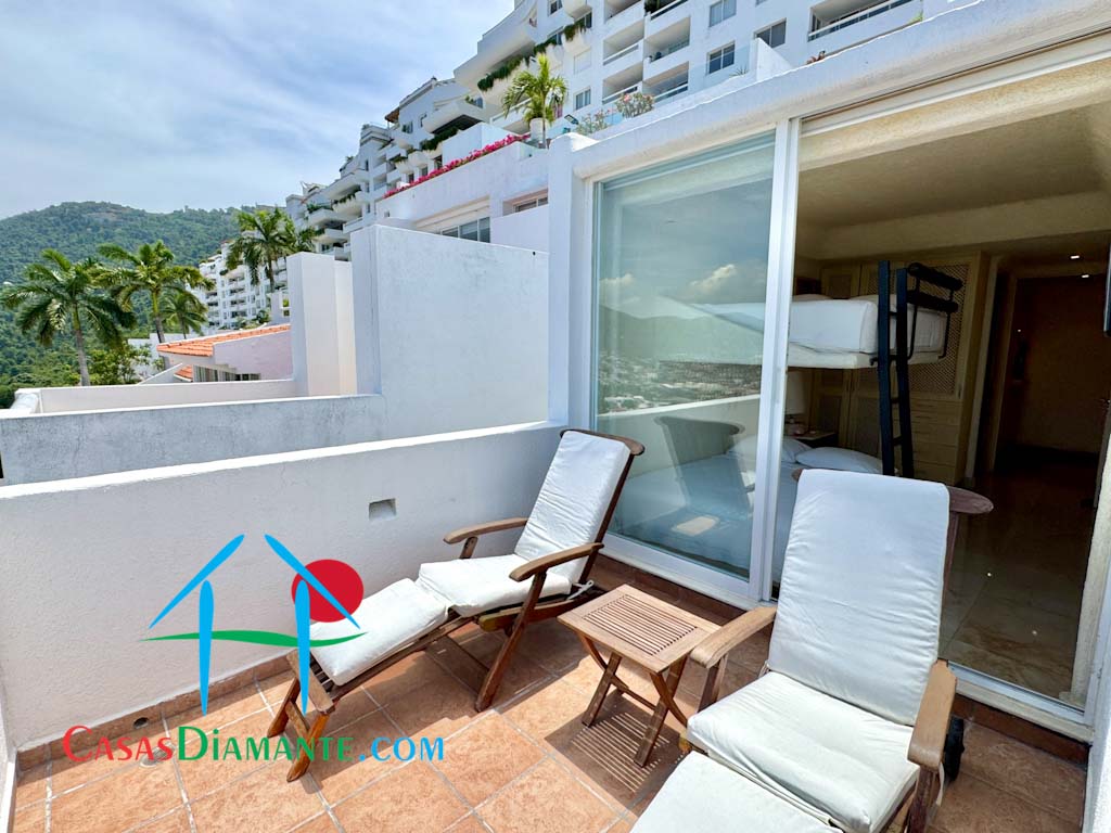 Brisas Diamante Villa 100 - Recámara cuatro 6